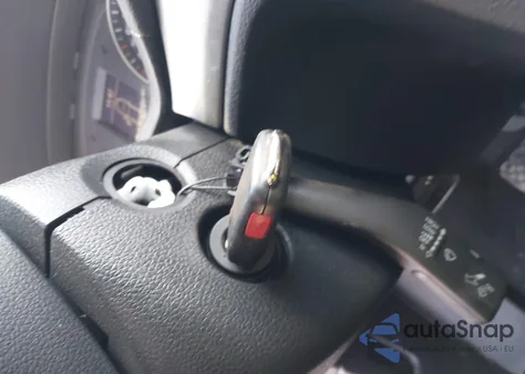 2012 Volkswagen Passat 2.5L S z USA, uszkodzony, nr VIN 1VWAH7A3XCC044263